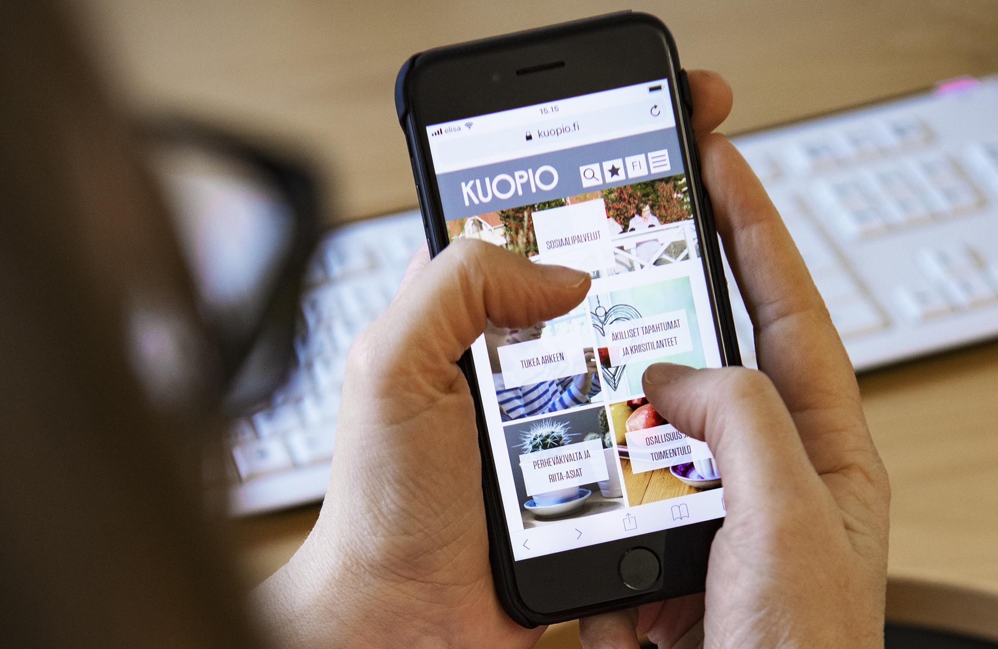 Sosiaalipalvelujen sovellus kännykässä