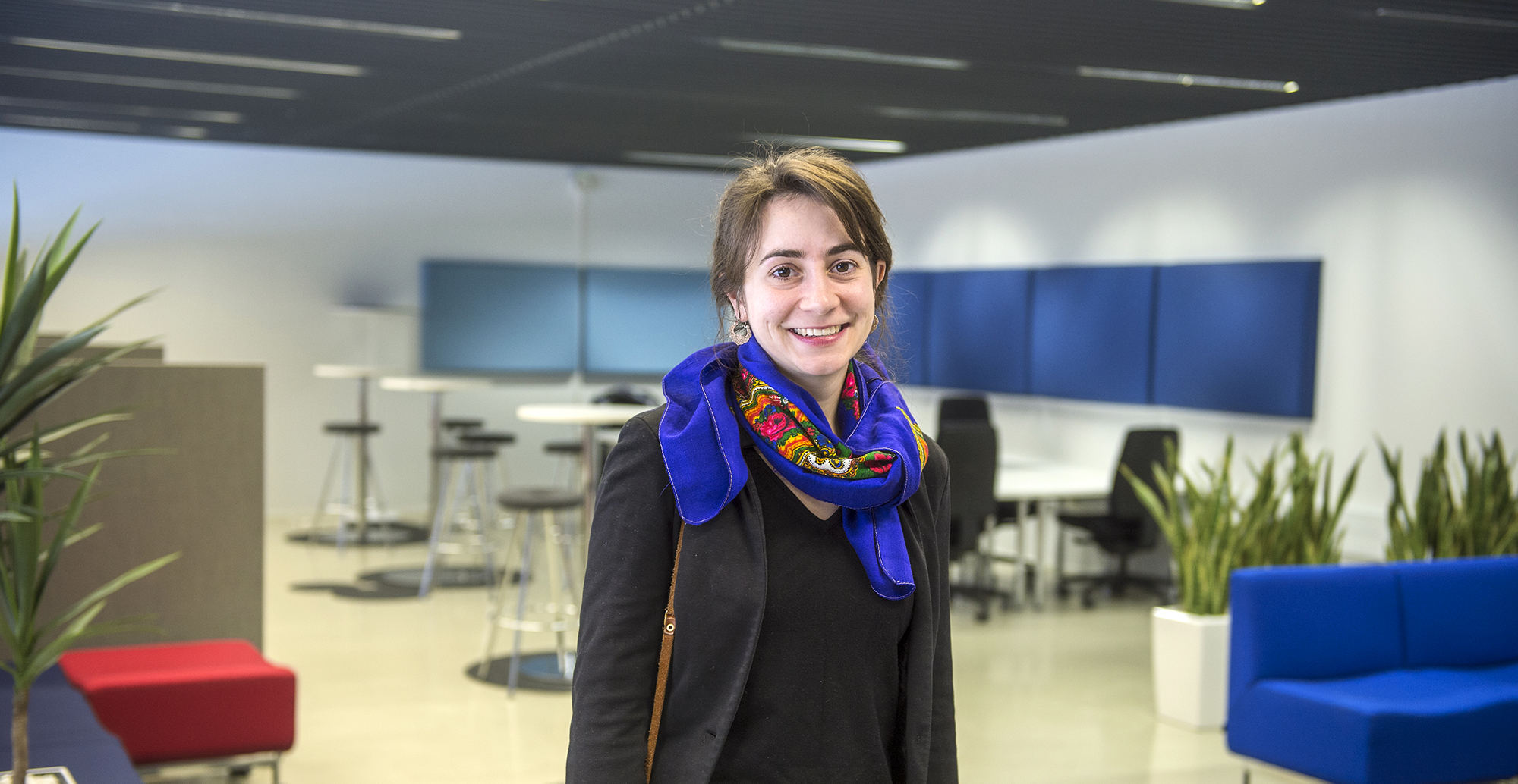 Kuvassa oikeustieteiden opiskelija.