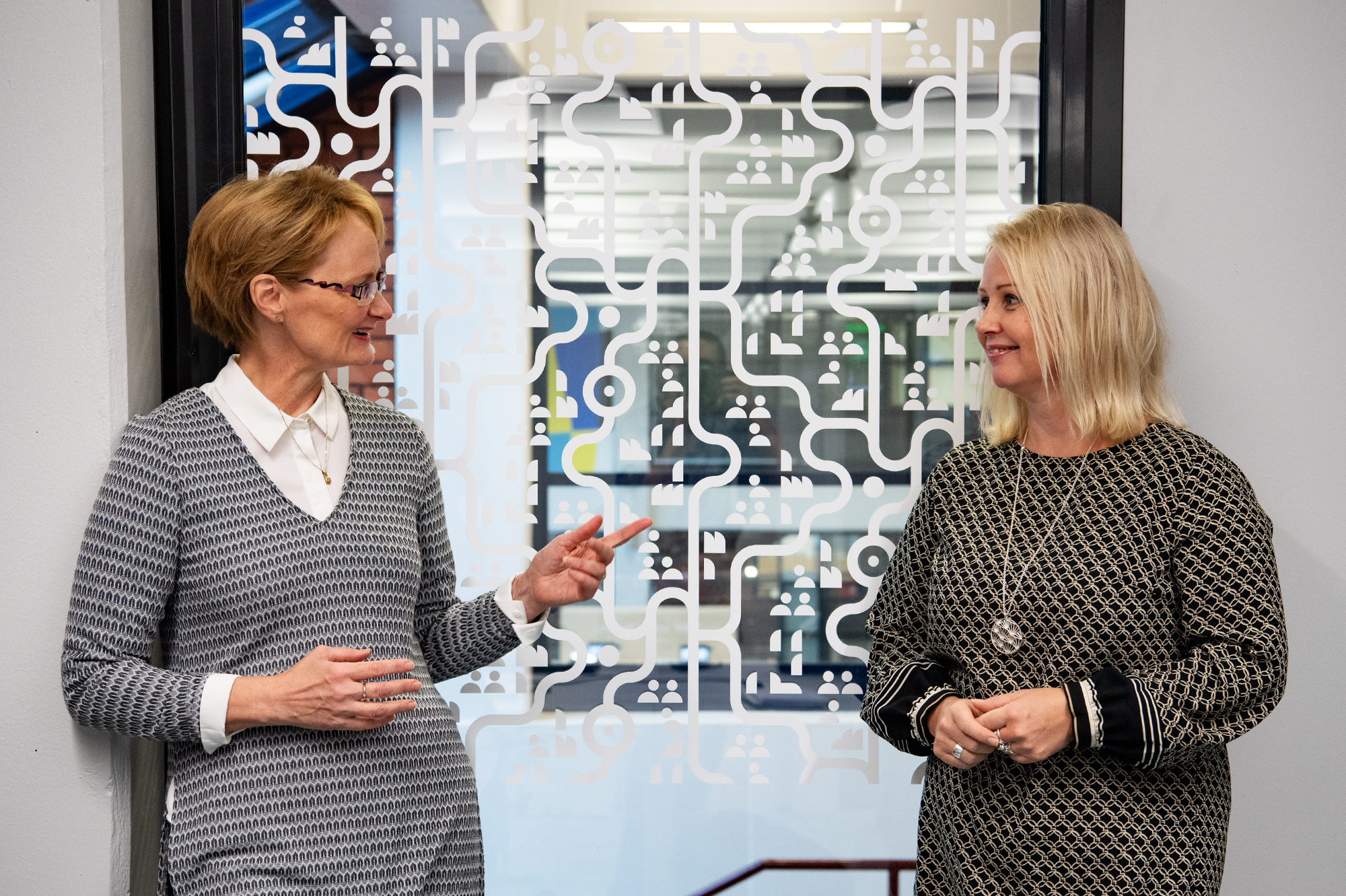 Tuula Soukkanen ja Sanna Iskanius.