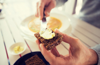 Ruisleipää ja voita