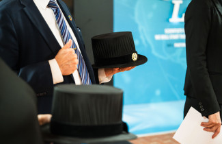 Doctoral hats in the professors' inaugural lectures.