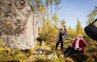 Noora Vikman ja Riitta Rainio.