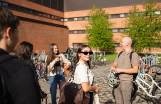 UEF-lähettiläitä Joensuun kampuksella