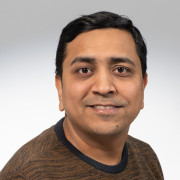 Profile picture: Vijay Saxena