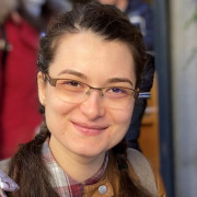 Profile picture: Diana Simon