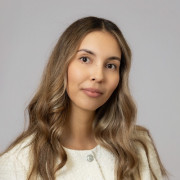 Profiilikuva: Roosa-Maria Savela