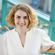 Profile picture: Elena Puris