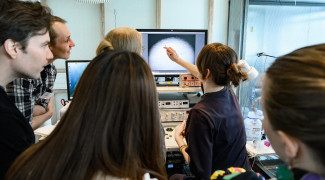 Polina Abushik and Nataliia Novosolova demonstrate work with different patch-clamp set ups during FinE eletrophysiology short course.