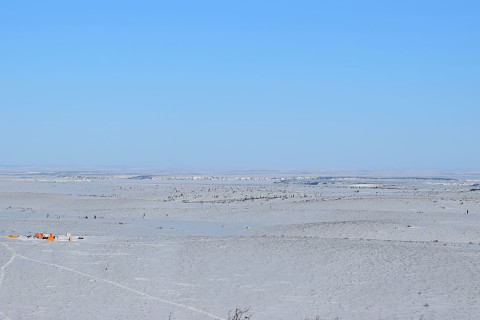 Research camp in an upland tundra landscape near Inuvik, Western Canadian Arctic. Photo: Evan J. Wilcox.