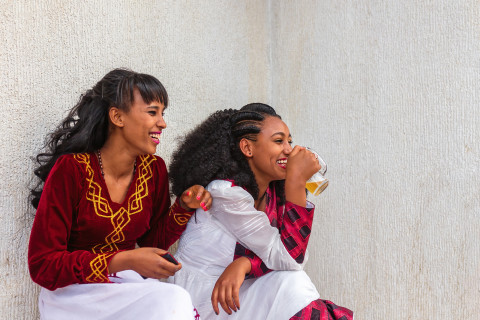 Nuoria etiopialaisnaisia