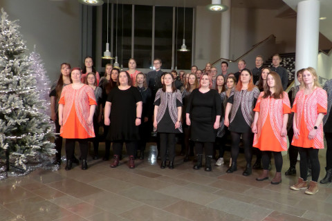 JOY-kuoron joulutervehdyksen kuva.