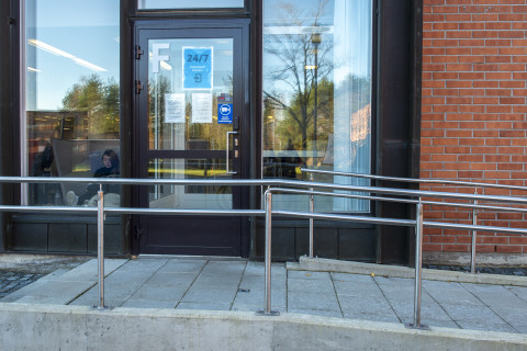 The library&#039;s entrance to the 24/7 self-service facilities in Carelia building