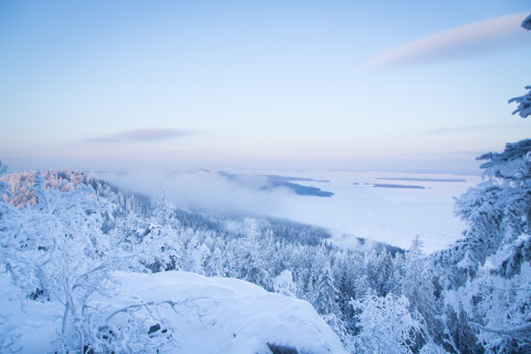 Talvimaisema Kolin huipulta Pieliselle.