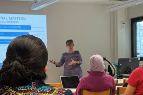Vanessa Fuller teaching at the seminar