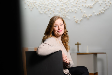 Sini Mikkola Agoran kappelissa.