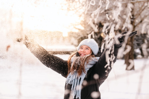 UEF-lähettiläs Lita Jäppinen talvisessa maisemassa