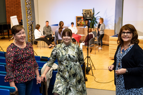 Moniammatillinen suurryhmäsimulaatio.