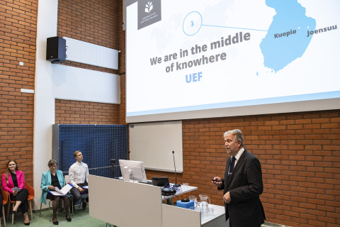 Hammaslääketieteen 50-vuotisjuhla.