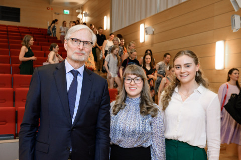 Matti Uusitupa, Roosa Kärki ja Sara Koskinen.