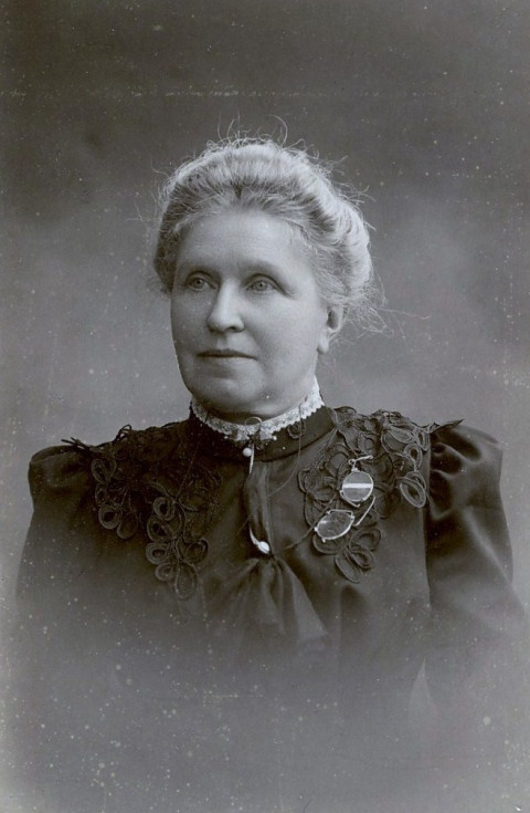 Adèle Weman.