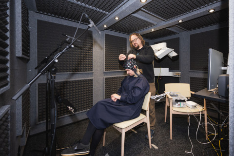 Logopedian tutkimusta.