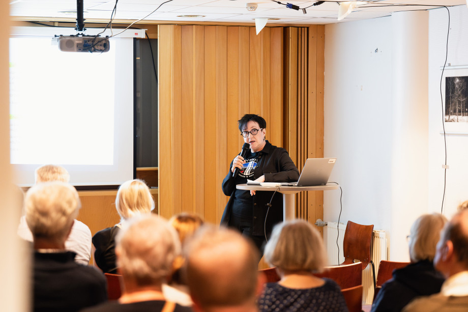 Warelius-palkinto emeritaprofessori Maria Lähteenmäelle