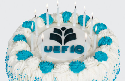 Syntymäpäiväkakku