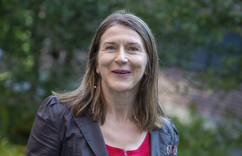 Leisiö Larissa henkilökuvassa.