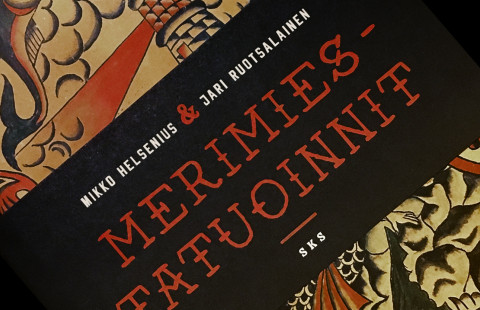 Merimiestatuoinneista kertovan kirjan kansi.