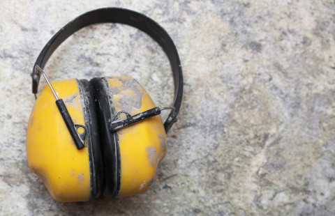 Kuulosuojaimet. Kuva Mostphotos