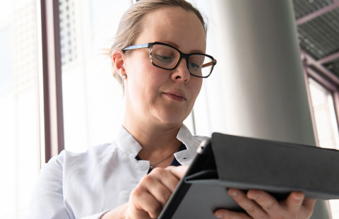 Opetusvideon katselua tabletilta