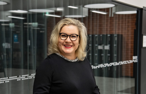 Professori Saara Julkunen.