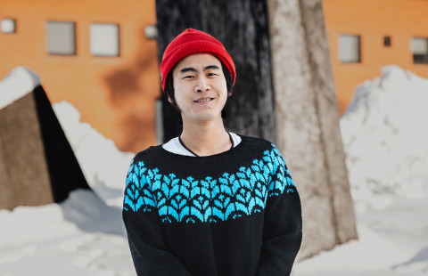 Woolen sweater with UEF logo.