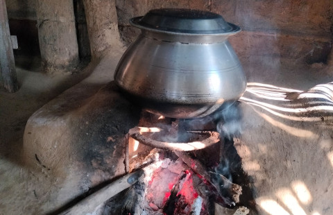 Tulisija. Kuva: SmokeFreeHomes Nepal.