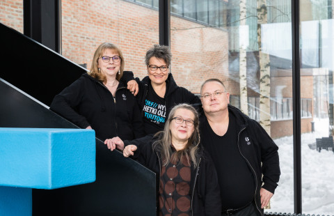 Urapalveluiden henkilöstöä: Kirsi Vallius-Leinonen, Hanna Reinikainen, Outi Suorsa ja Janne Saarela.