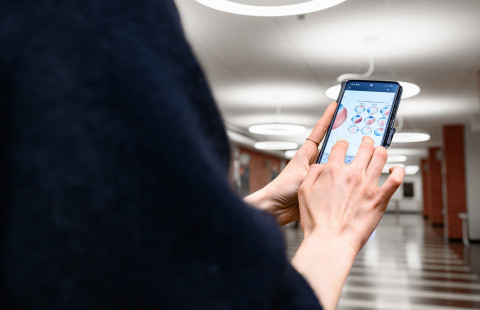 Epicurrents-sovellus kännykässä.