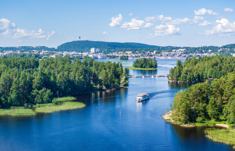 Laiva Kallavedellä.