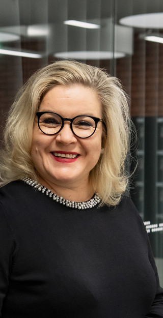 Professori Saara Julkunen.